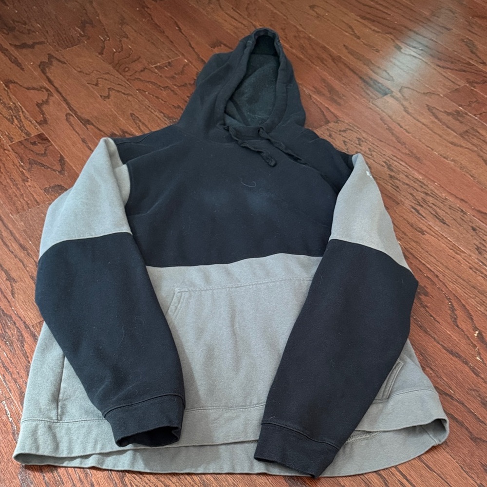 Columbia Black and Gray Sweatshirt